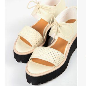 ALL BLACK Perforated Flatform Band Lace-Up Sandal 9